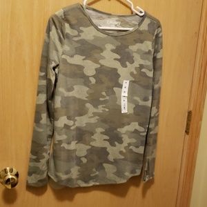 NWT Mudd green camo top